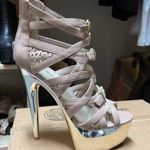 Wild Pair size 6 1/2 Pink blush with gold tone